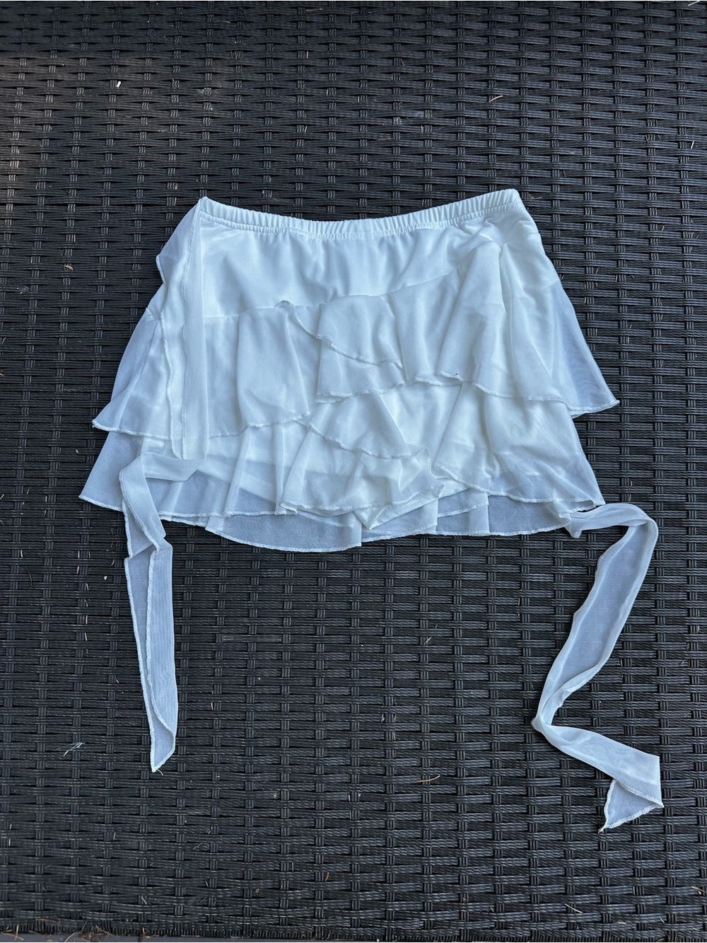SHEIN White Ruffled Mini Skirt